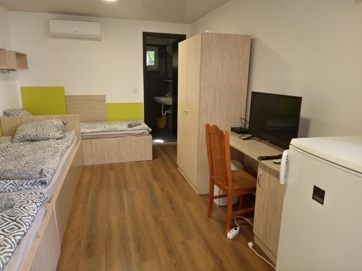 Tiszaliget Apartman Es Szallo Szolnok Eksteriør bilde