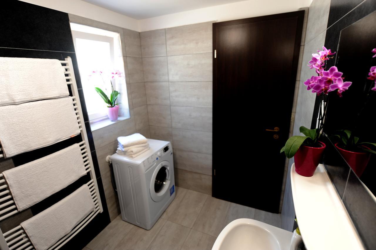 Tiszaliget Apartman Es Szallo Szolnok Eksteriør bilde