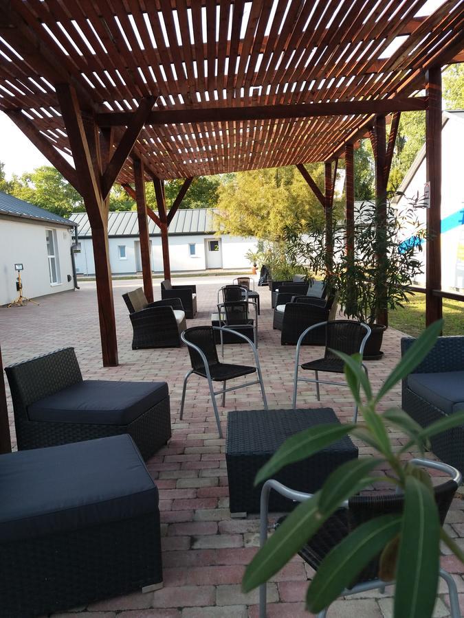 Tiszaliget Apartman Es Szallo Szolnok Eksteriør bilde